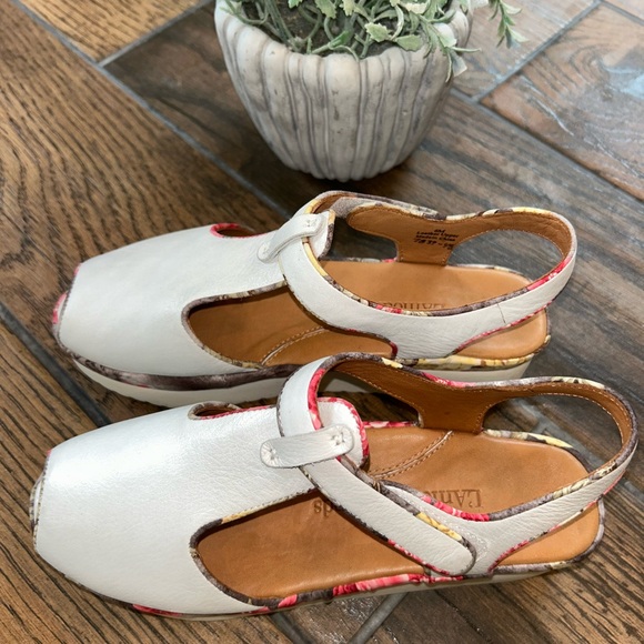 L'Amour Des Pieds Shoes - L'Amour Des Pieds / Light Gray Floral Platform Sandals